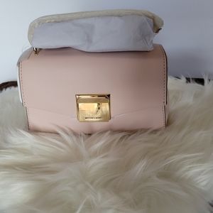 MICHAEL KORS Crossbody bag.